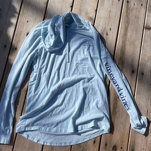Vineyard Vines long sleeve light hooded shirt